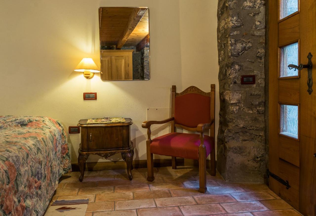 Castello Di Zorzino Iseo Lake Riva di Solto Exterior photo